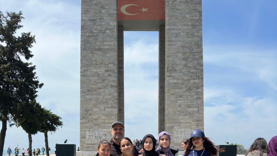Fatma Özmüfütoğlu Anadolu İmam Hatip Lisesi Bursa -Çanakkale-Efes  Gezisi Düzenledi